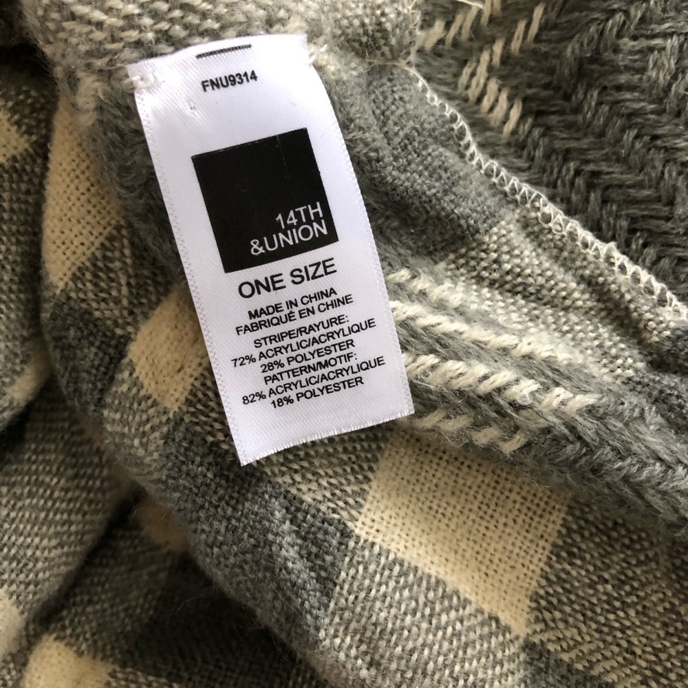 14th & Union Chevron Infinity Scarf - Picture 5 of 8
